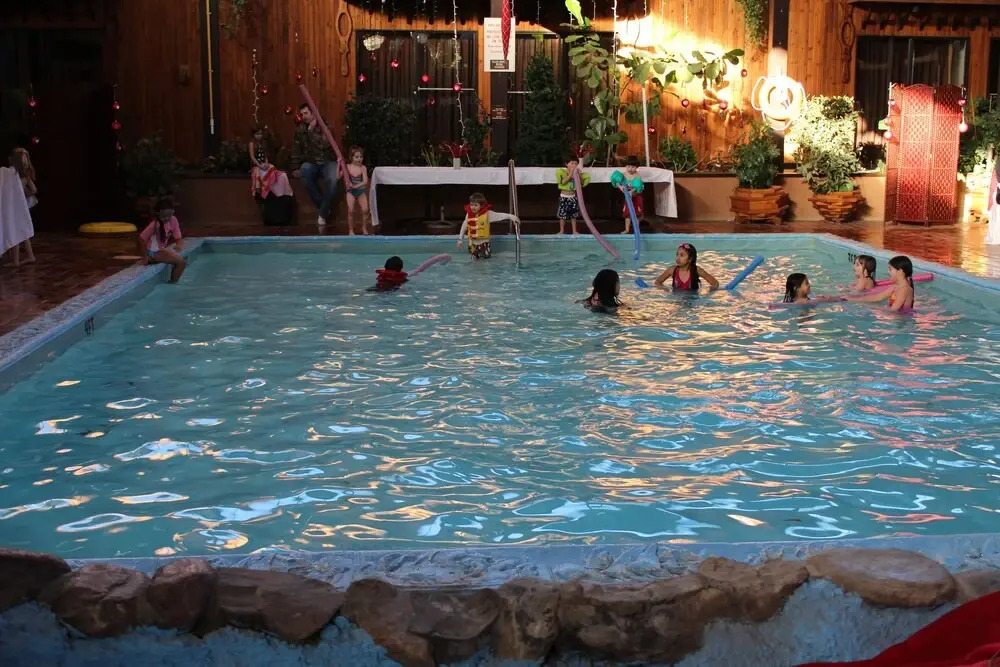 Fort Nelson Hotel