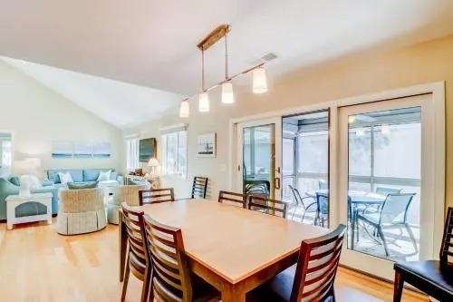 435 Oceanwoods Cottage