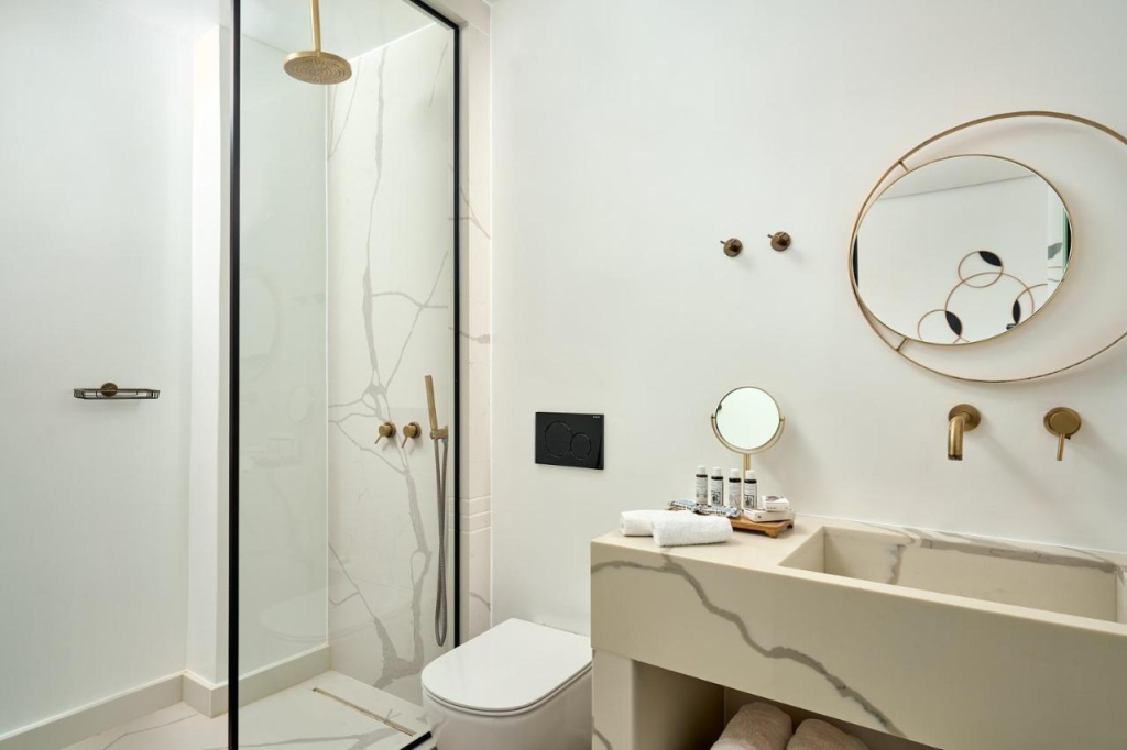 Alleys All-Suite Hotel & Spa