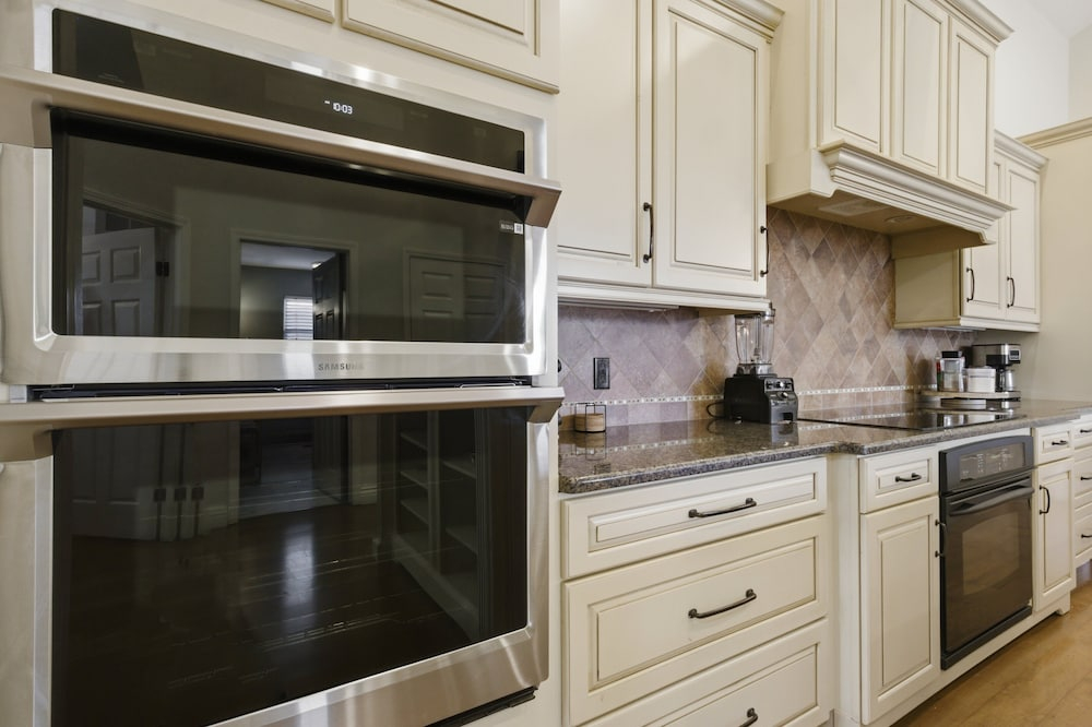 Old Kinderhook 2 Decks, Firepit, Kid & Pet Friendly Golf Retreat