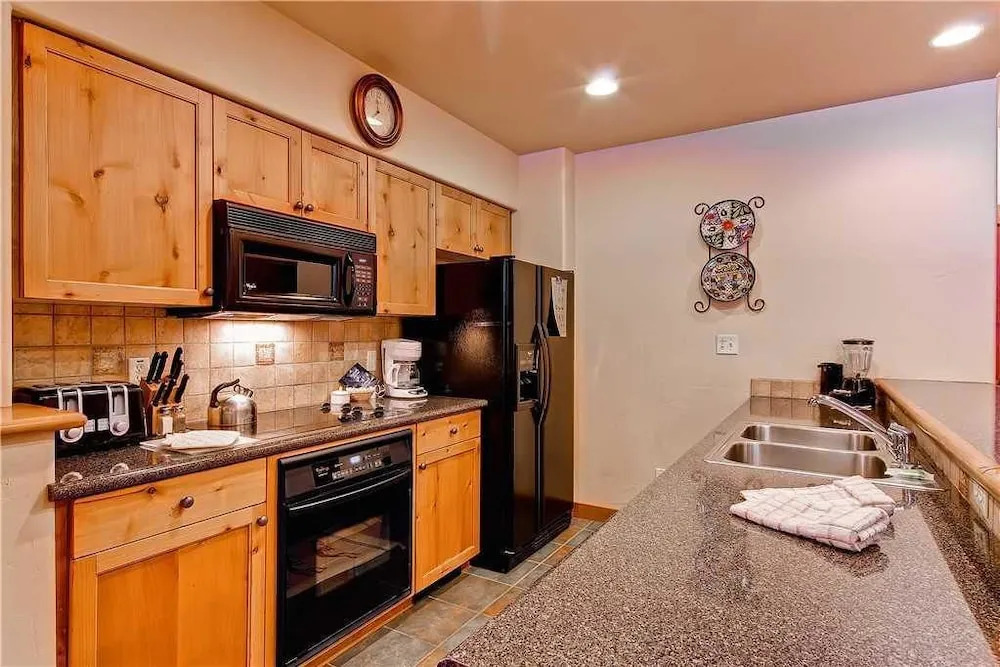 2204 Timberline Lodge, Trappeur's Crossing Apartment 2