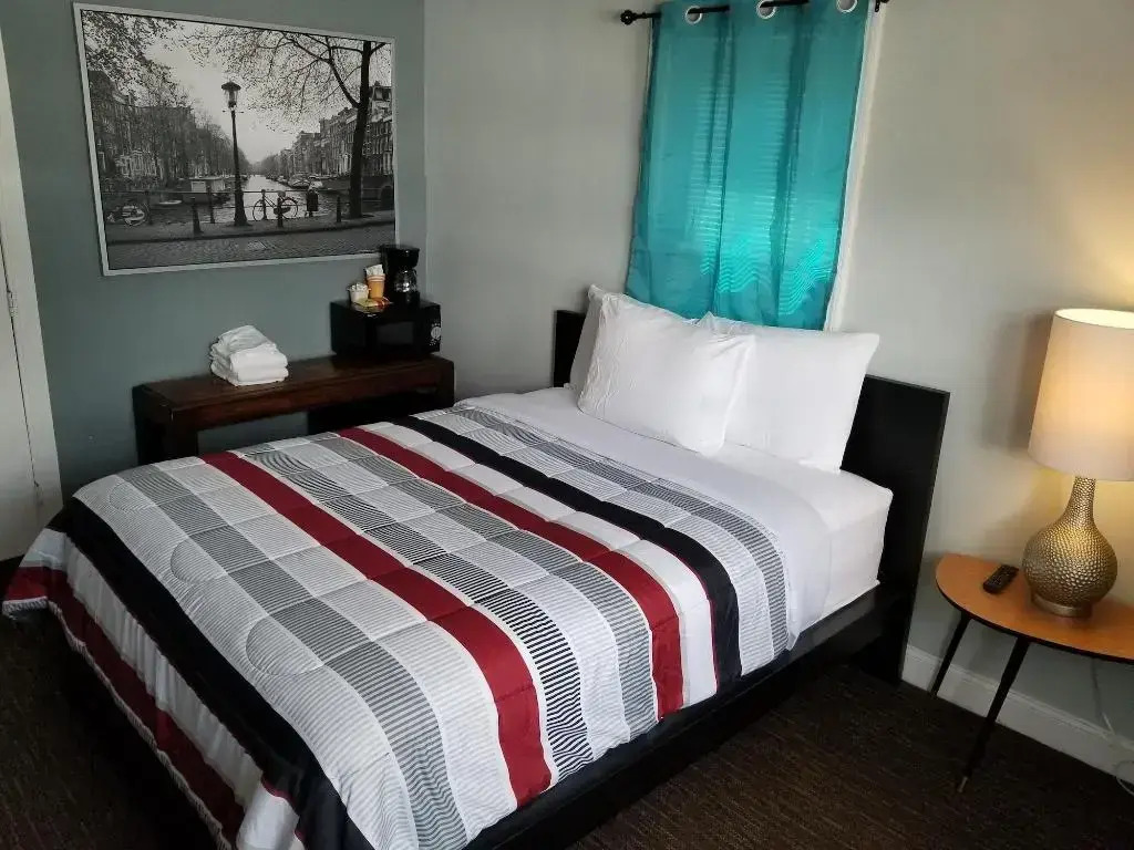 Jones Beach Hotel