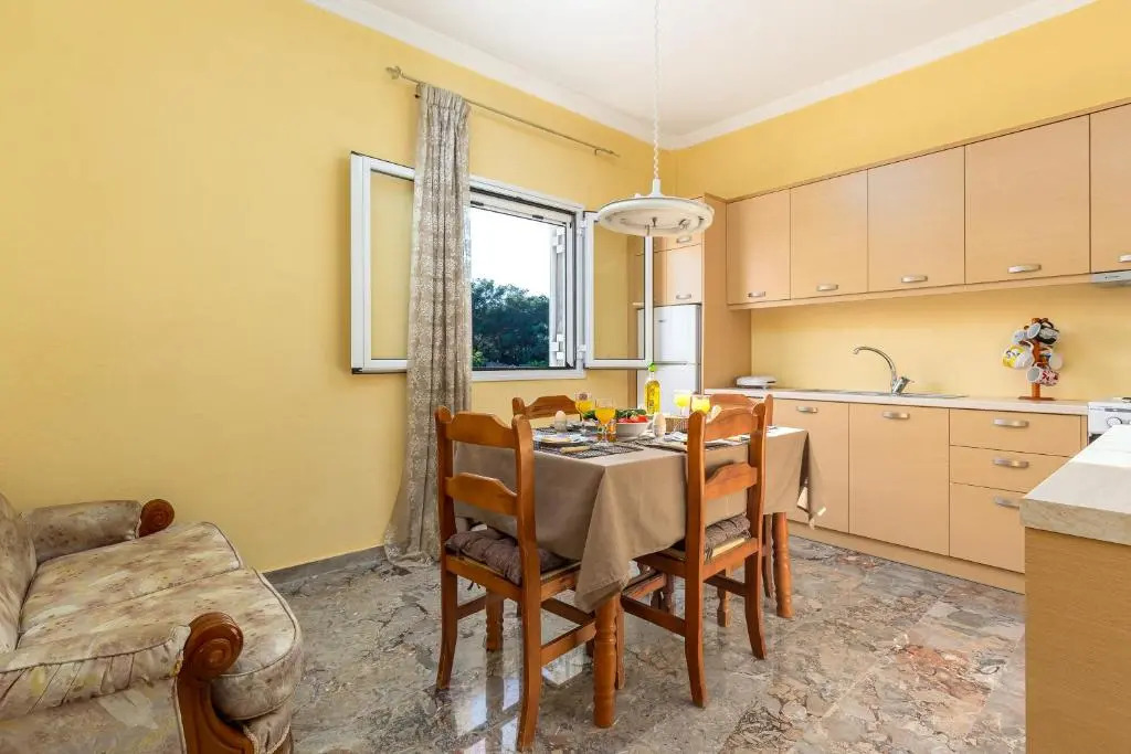 Dimitra House - Corfiot country side getaway
