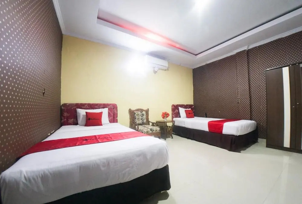 RedDoorz Syariah near RSUD Ainun Habibie Gorontalo