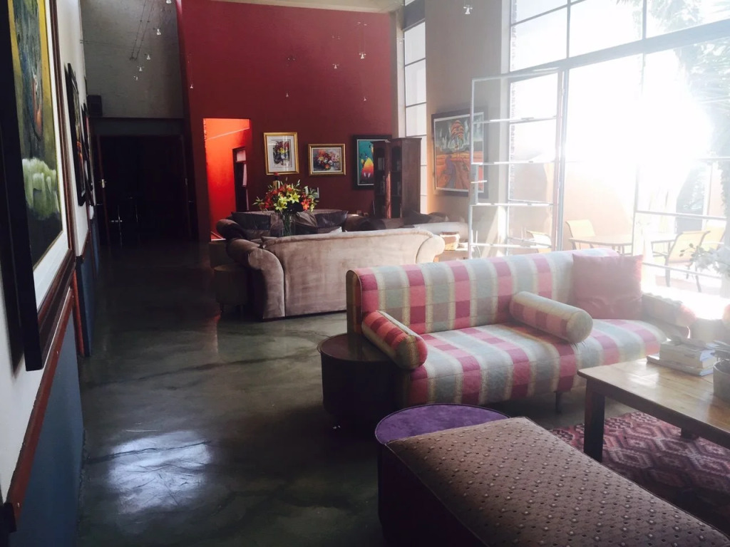 African Moon Corporate House