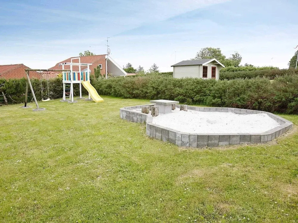 10 Person Holiday Home in Hadsund