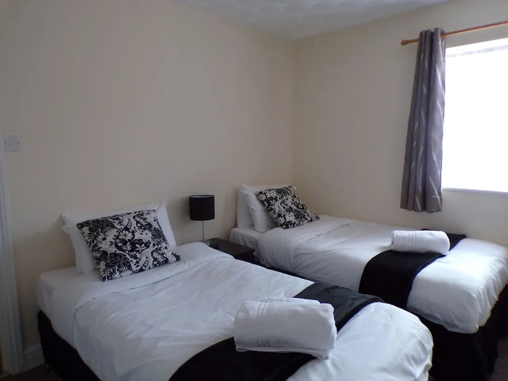 Thornbury Apartments
