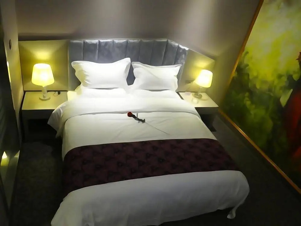 Urba Hotel · Xi'an North Railway Station