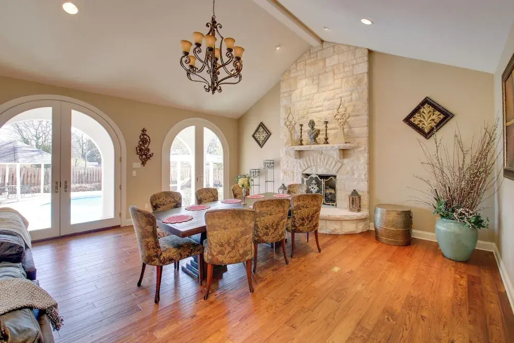 Hot Springs Home With Pool - 1/2 Mile to Oaklawn!