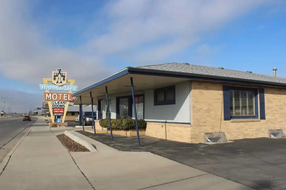 Thunderbird Motel
