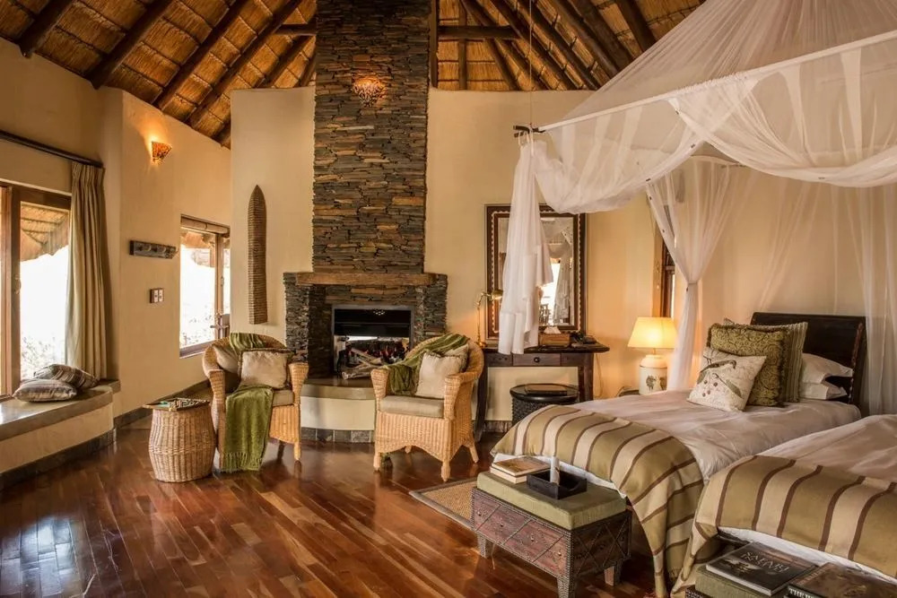 Tuningi Safari Lodge