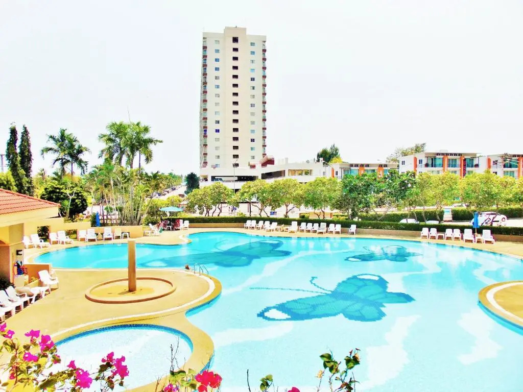 Sea View Beachfront Condos Pattaya Jomtien Beach