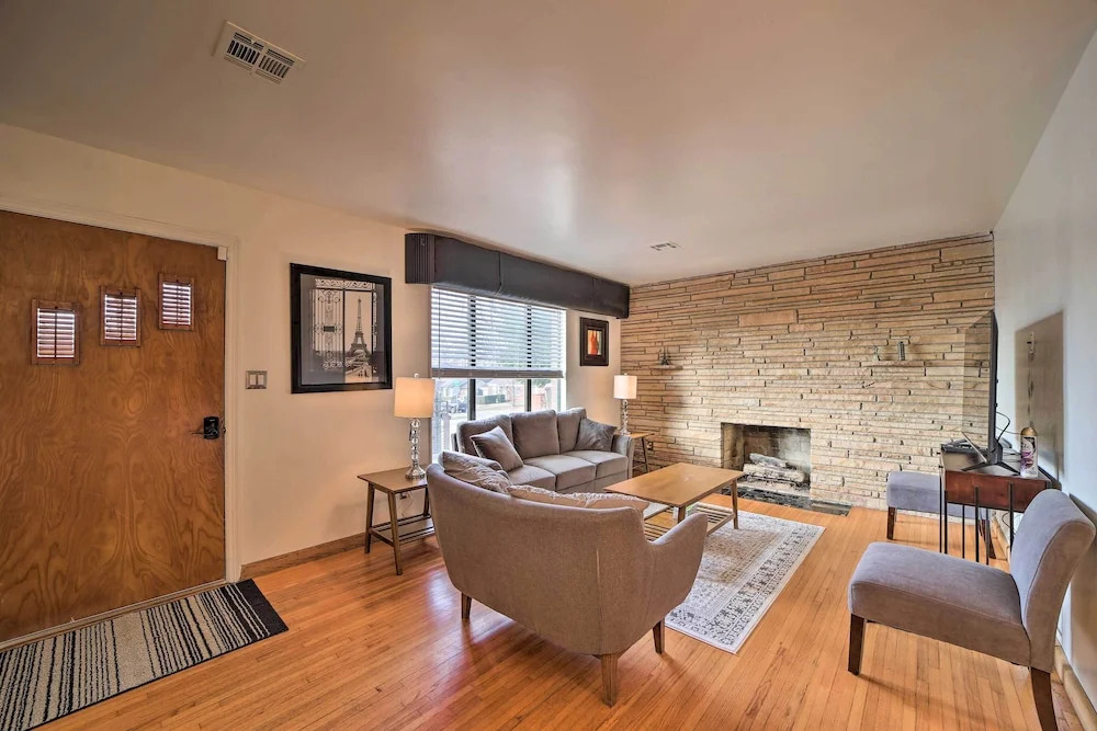 Tulsa Rental Home - Walk to Philbrook Museum