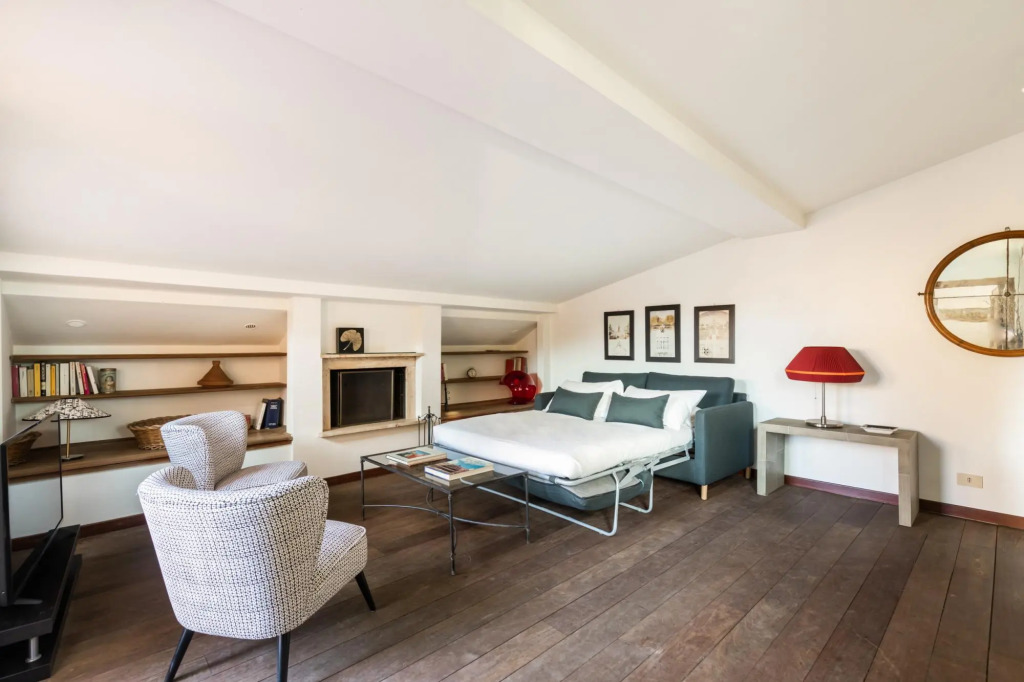 Trastevere Romantic Terraced Apartment