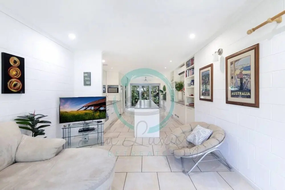 ZEN TREETOPS - 2BR Apartment with Pool