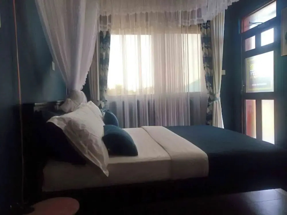 Sun City Amuzement Park Hotel Soroti