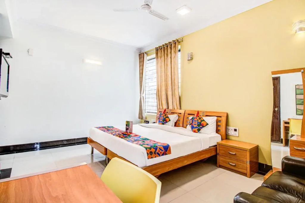 Fabhotel Emara Grand