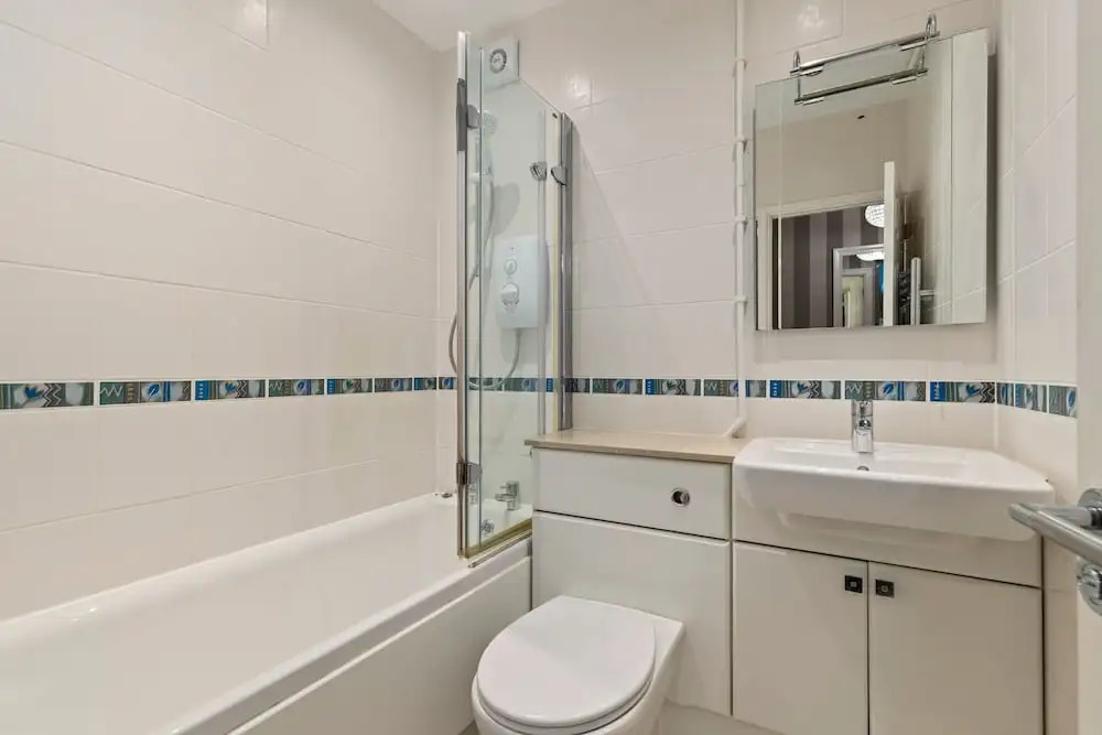 6 Paragon Court - Sea Front Apartment