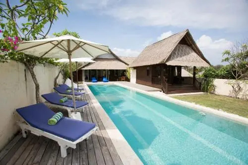 Villa Waru