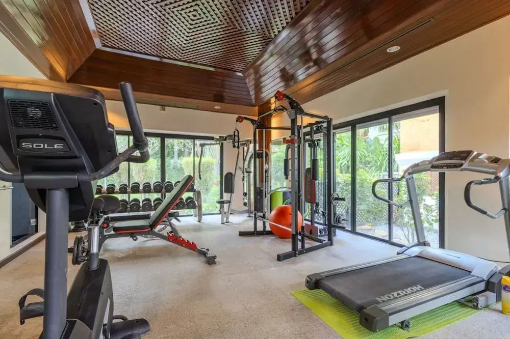 Famous Baan Bua Luxury Estate V238
