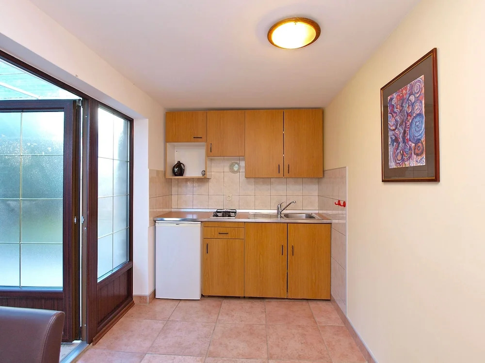 Apartment 845