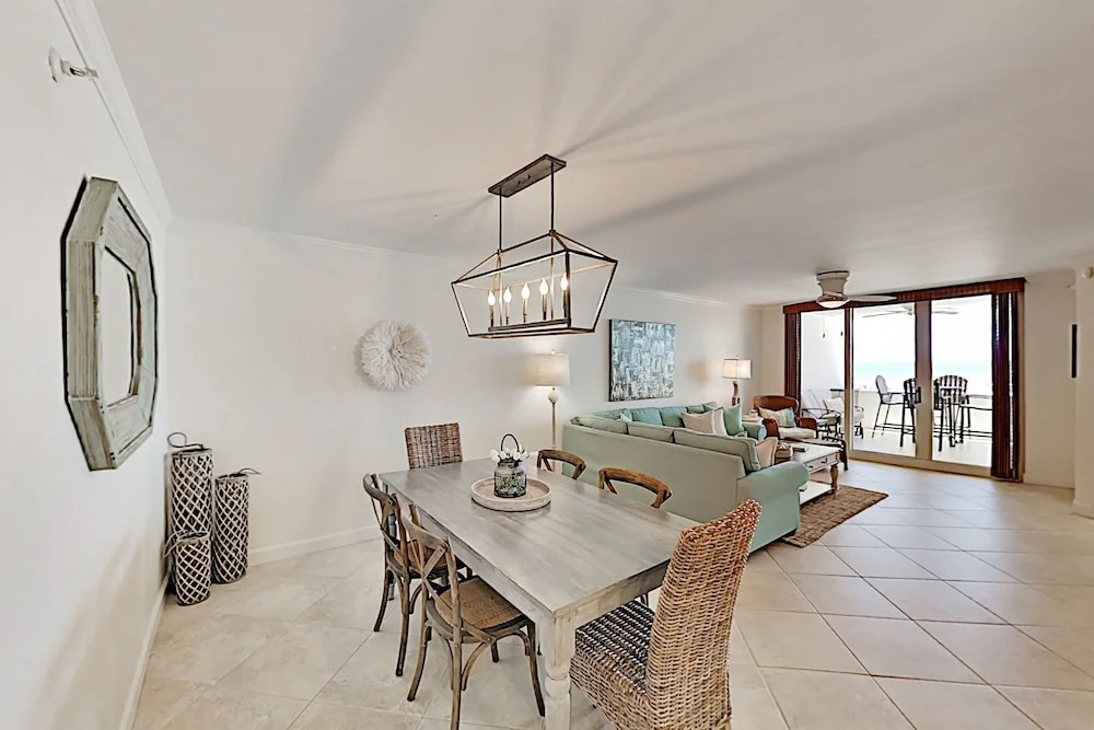 Beachfront W/ 3 Pools, Spa, Marina & Tennis 3 Bedroom Condo