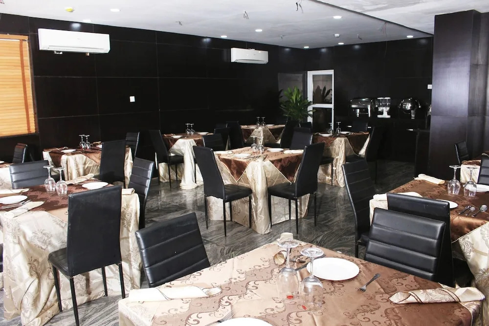 Aerol Hotel and Suites -Super Suite