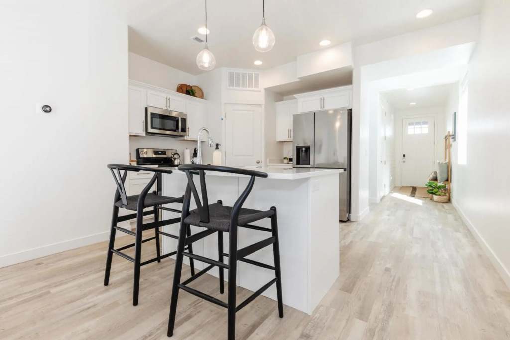 New Designer Townhome w Trailer Parking Games