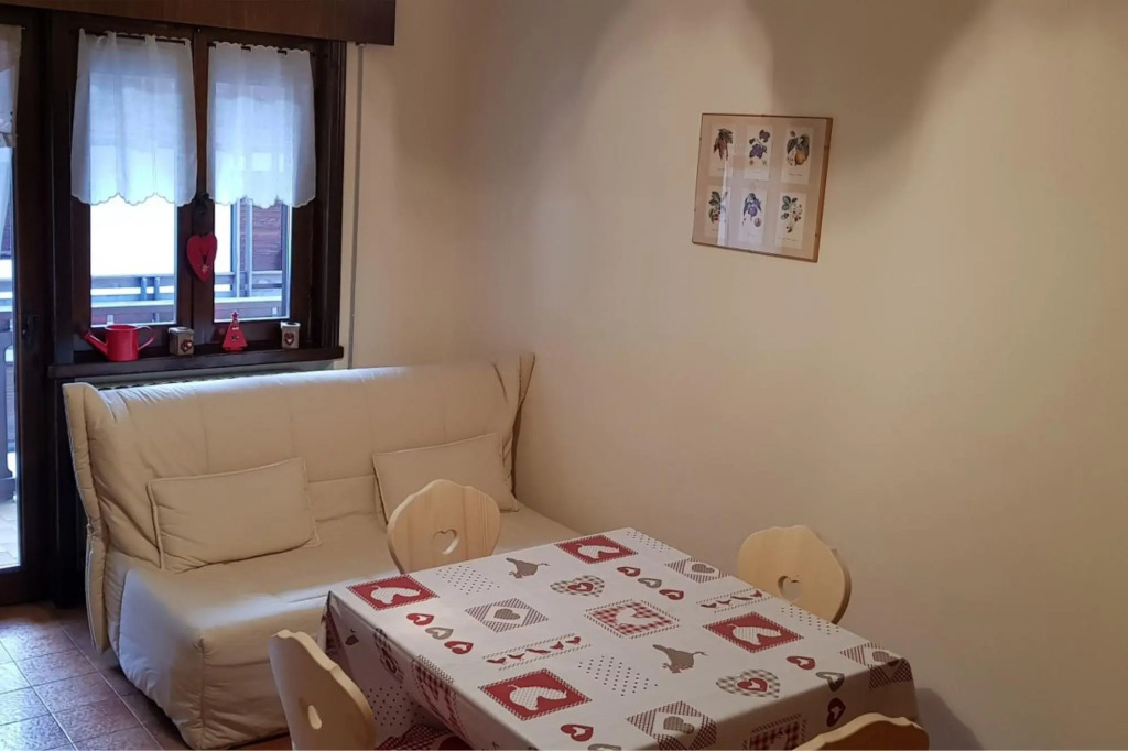 MARI, small three room apartment. (022036-AT-065138)-371 MARI