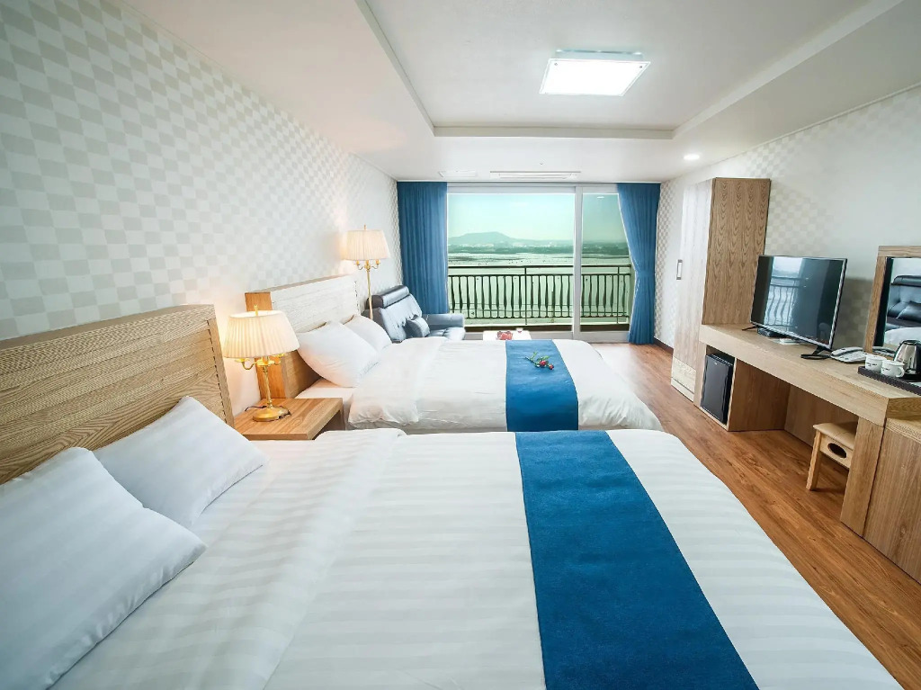 Breeze Bay Hotel