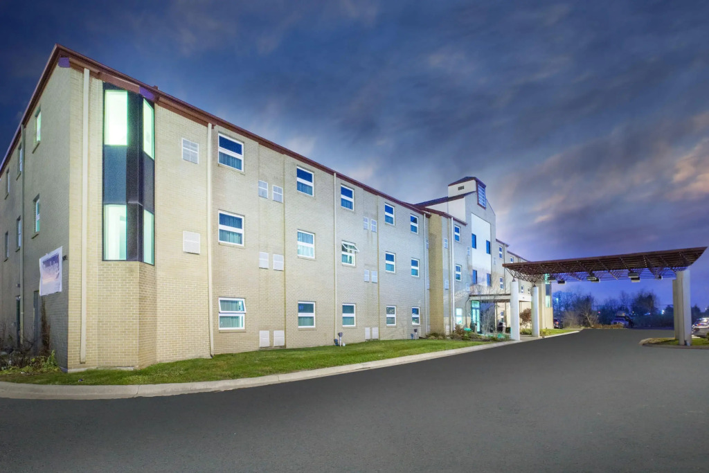 Baymont by Wyndham Detroit Airport/Romulus