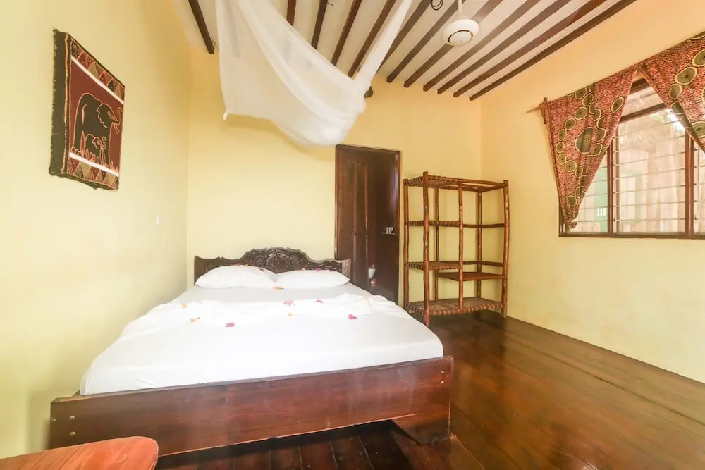 Demani Lodge