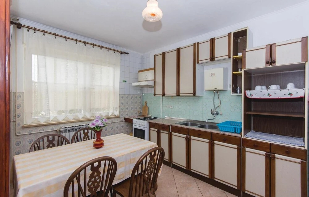 Amazing Apartment in Pula With 2 Bedrooms