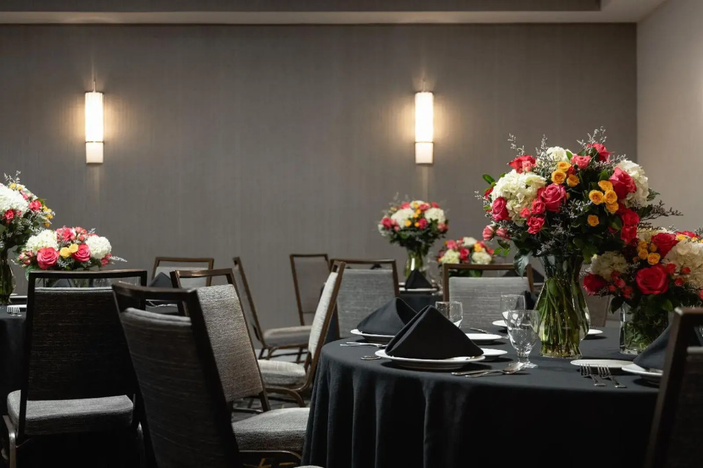 Courtyard by Marriott Long Island MacArthur Airport
