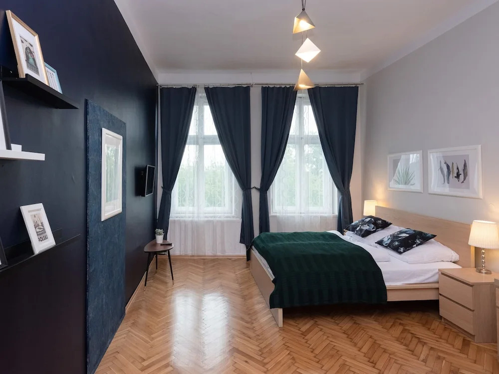 Wawel Apartments - Riverside Castle