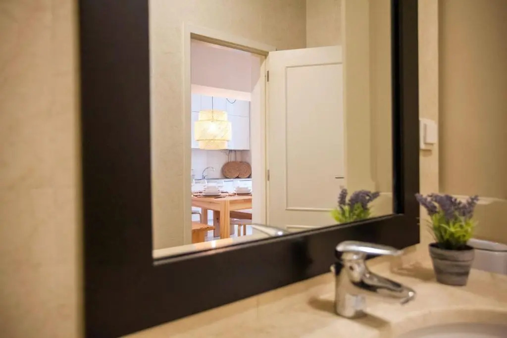 Lovelystay Elegance And Charm