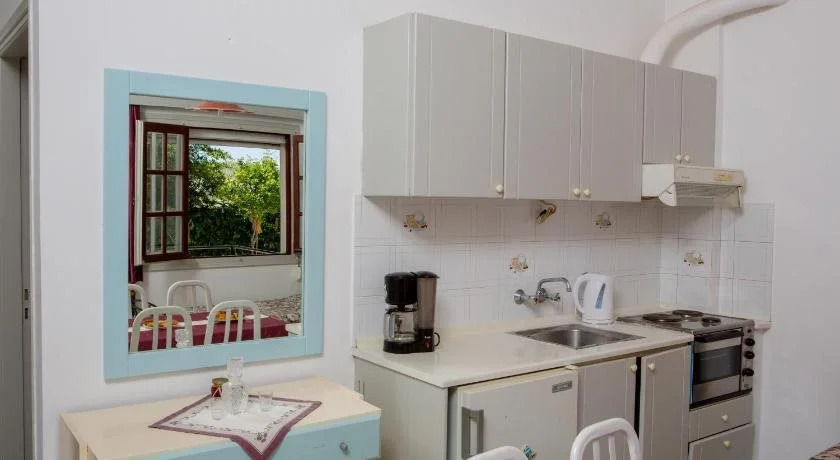 Evita Beach Apartments