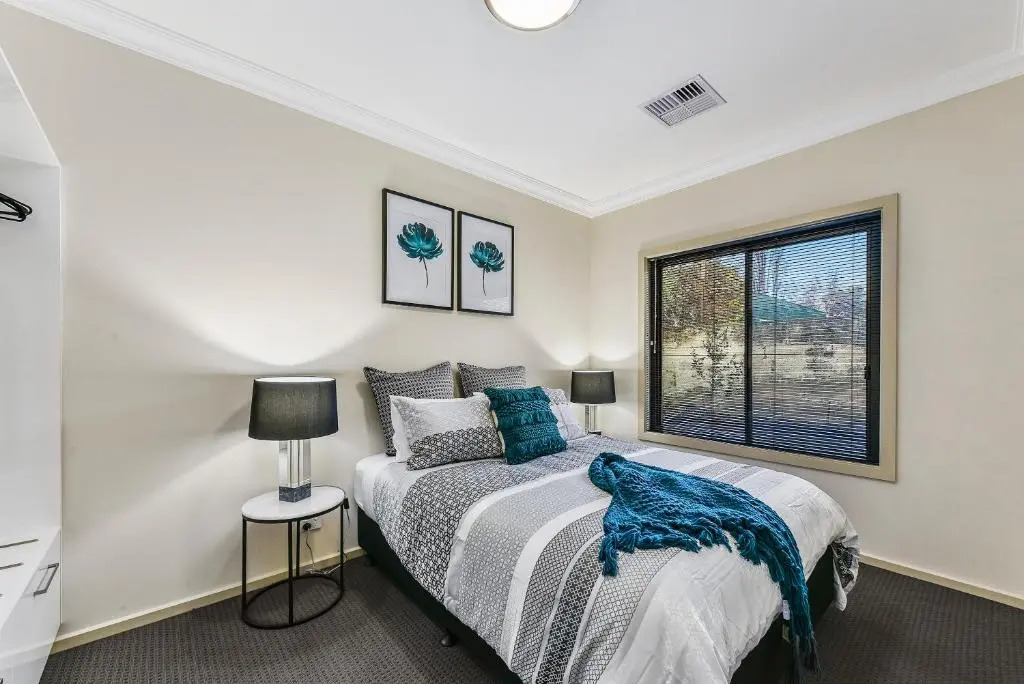 Accommodation on Lansell 2