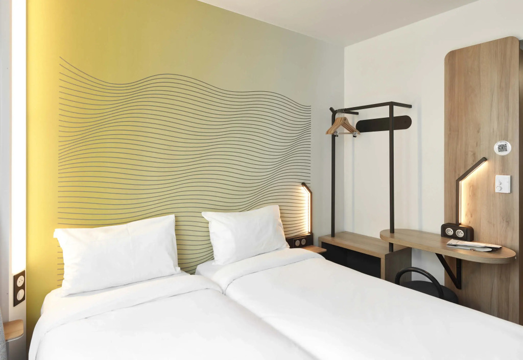 B&B HOTEL Massy Gare TGV