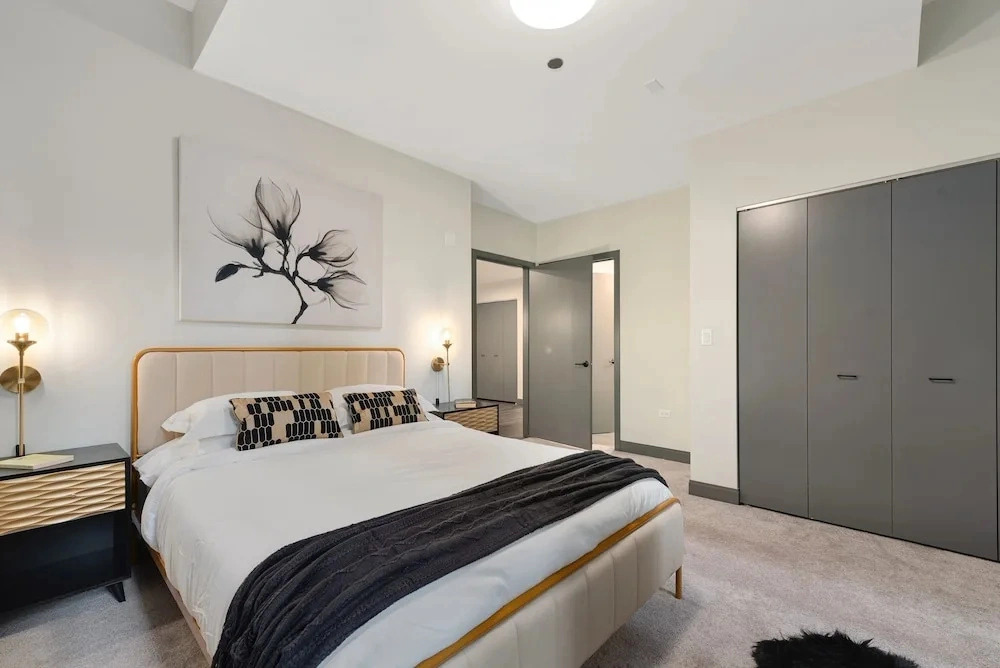 Two Units Seamless Stay Downtown Convenience