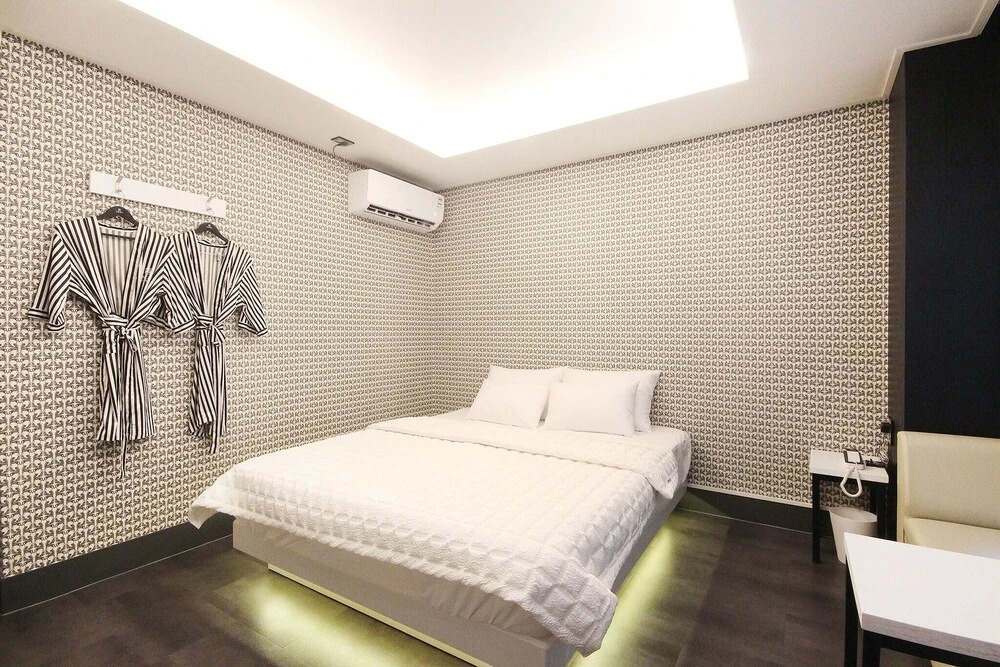 Hotel Myeongji