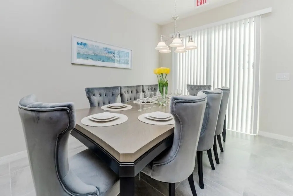 5157 Adelaide Drive 4 Bedroom Townhouse