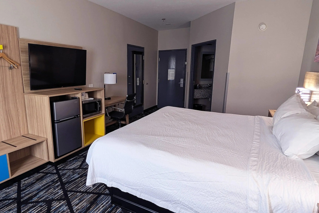 Days Inn & Suites by Wyndham Augusta Near Fort Eisenhower