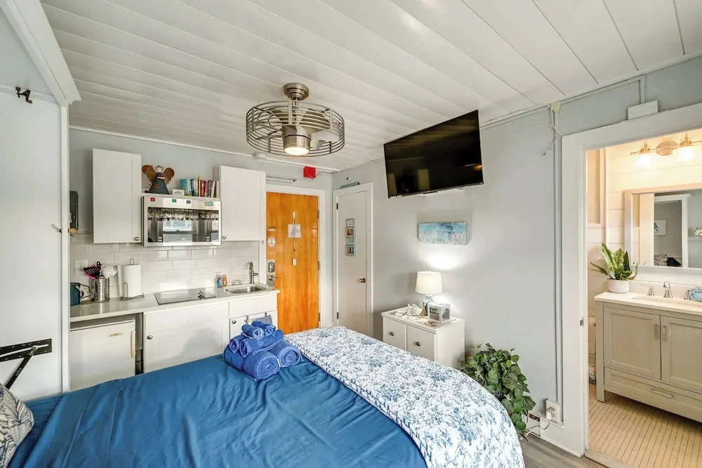 Prime Walkable Location! 2-unit Ocean City Getaway