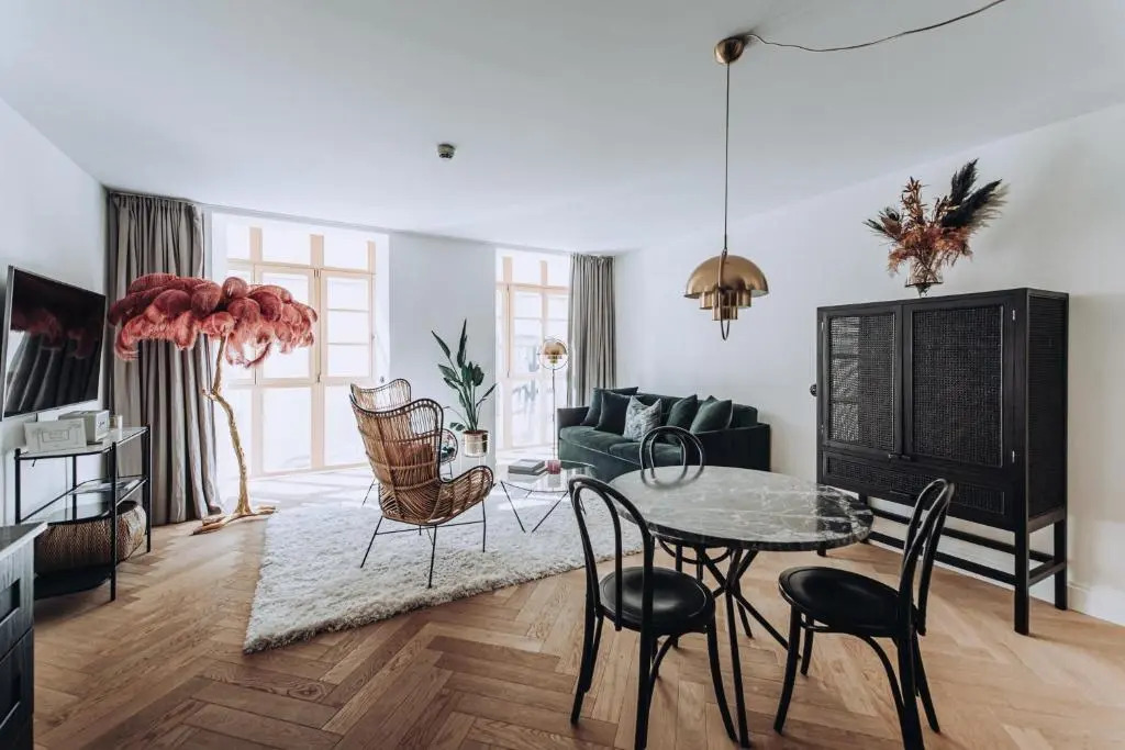 Ocho Suites & Kitchen