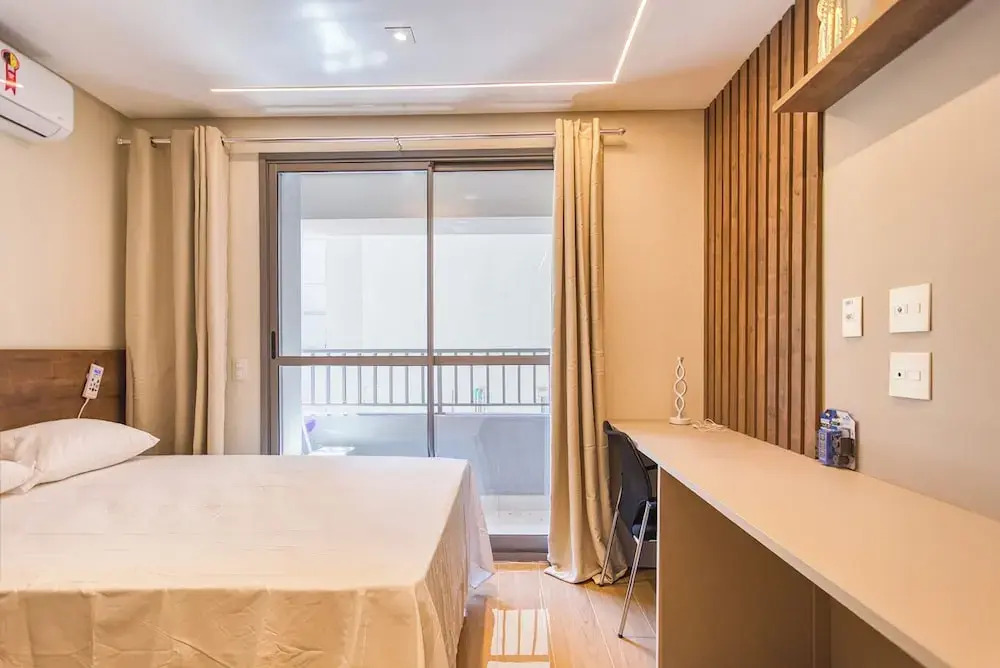 Flat na Vila Mariana c Varanda pr x ao Metr