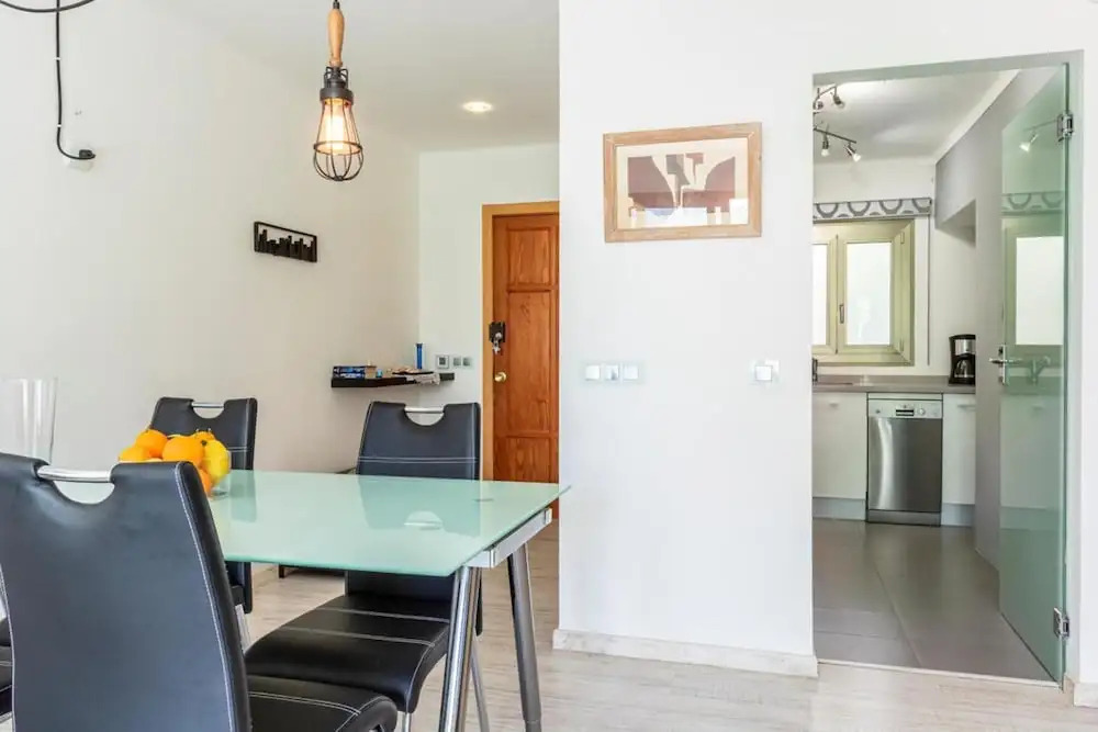 Apartment - 2 Bedrooms with Pool and WiFi - 107876