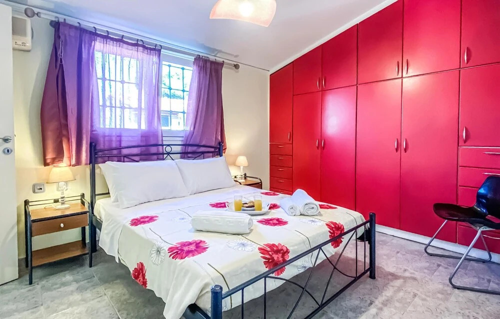 Stunning Home in Attika With Wifi and 3 Bedrooms