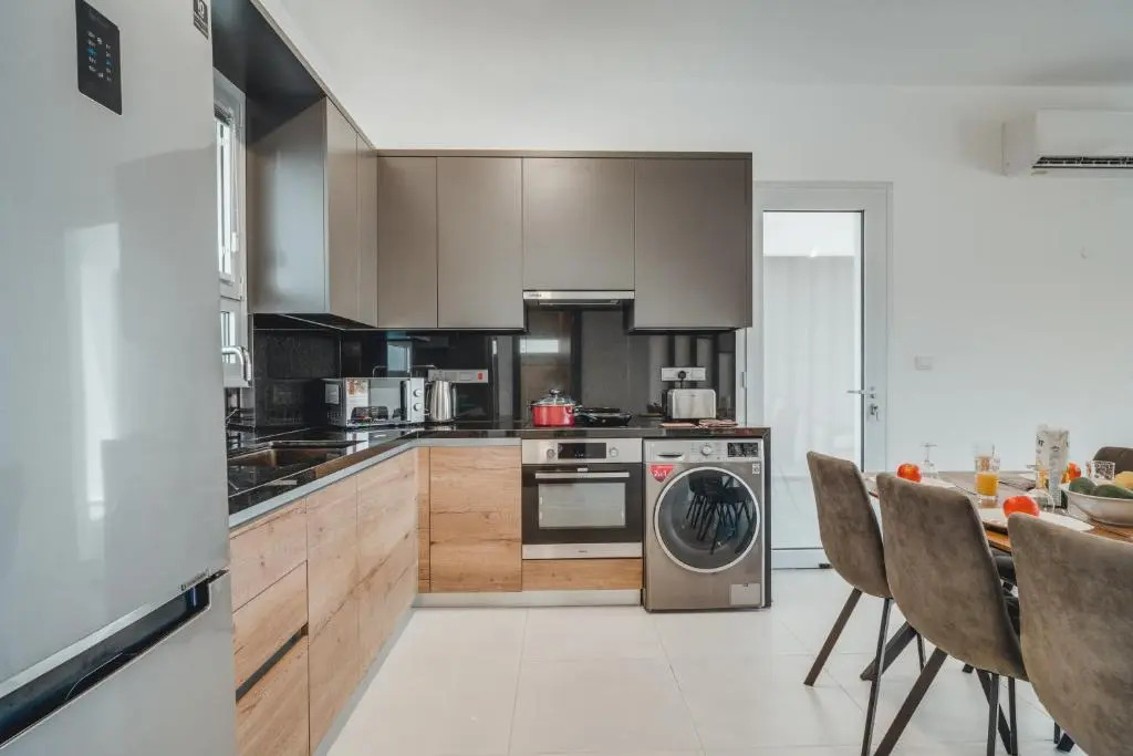 Stay in Style in Modern 3 Bedroom Villas Near Nissi Beach & Square