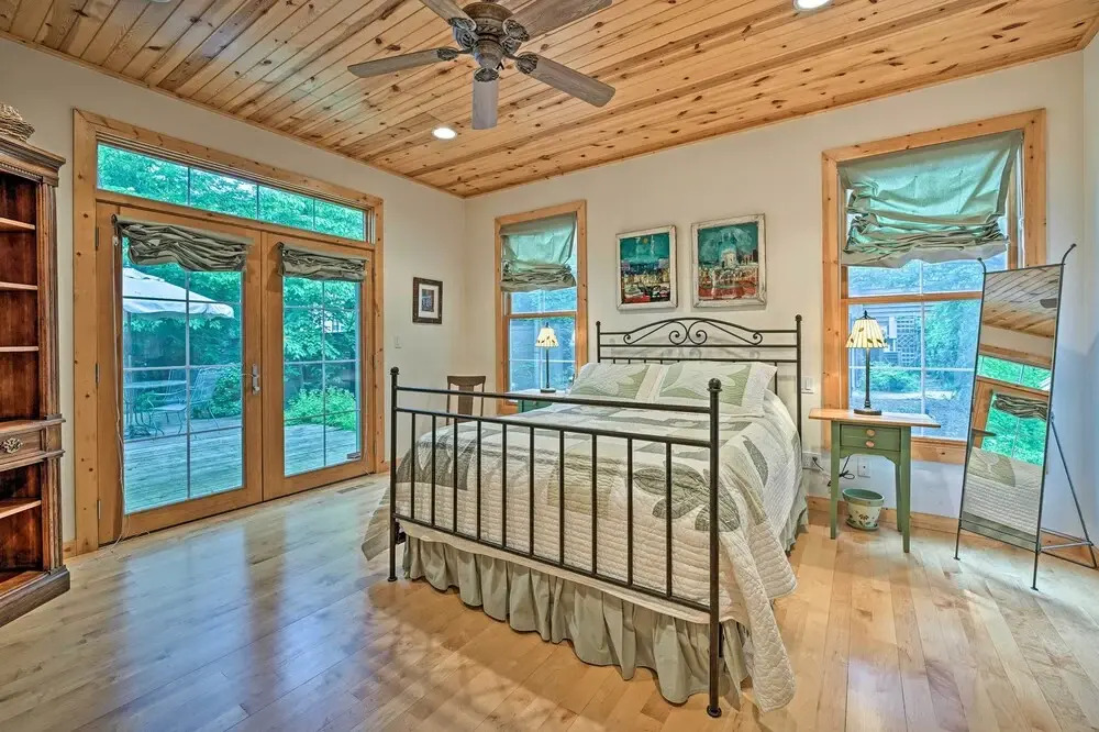 Upscale Family Retreat w/ Fire Pit, Walk to Beach